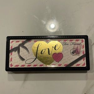 Too faced love eyeshadow